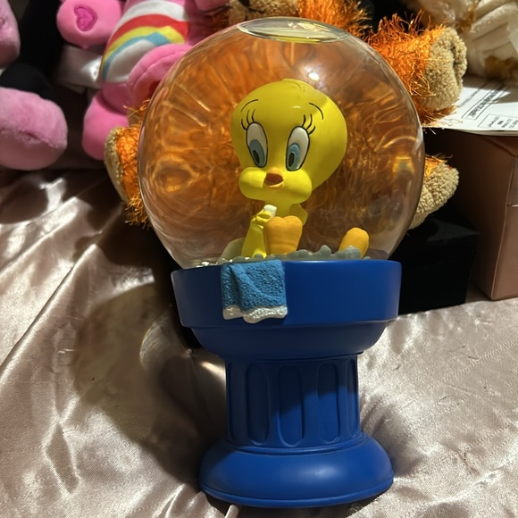 Looney Tunes Tweety Bird 1996 Snow Globe - Picture 3 of 6